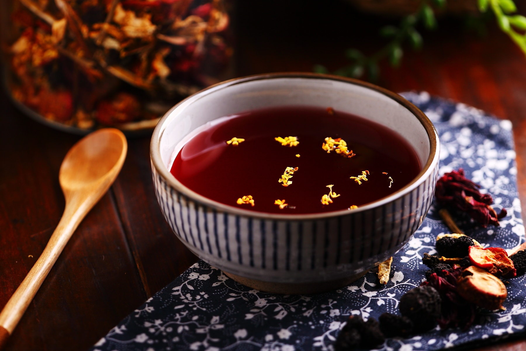 闻香寻梅，望梅止渴——夏日“清凉宝典”之中药酸梅汤茶饮，在这个夏天喜欢你没道理！